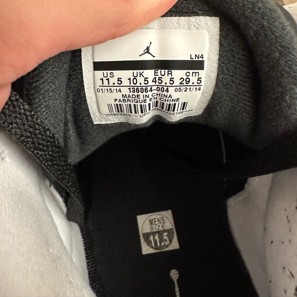 Jordan 3 retro wolf grey - Picture 2 of 6